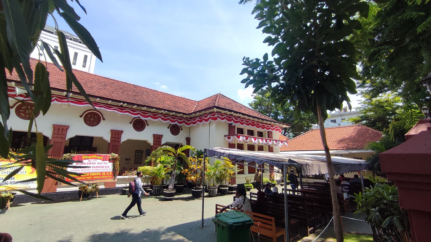 Gedung Pengadilan Negeri Surabaya