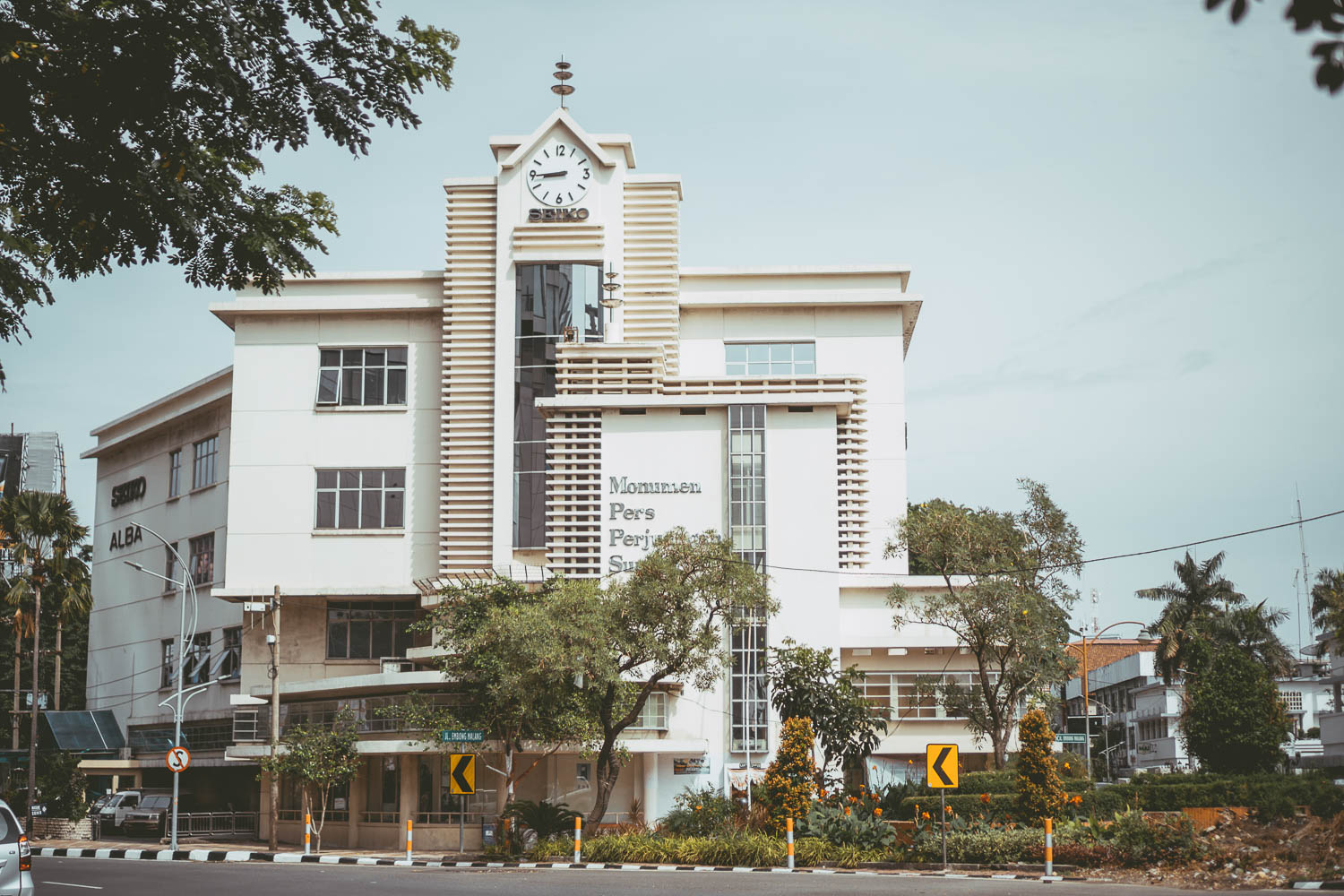 monumen antara/monumen pers