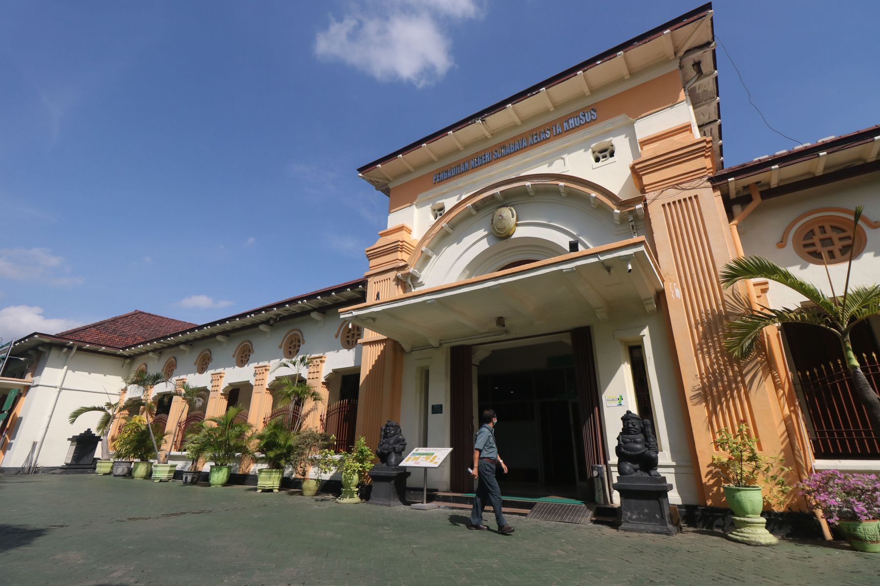 Gedung Pengadilan Negeri Surabaya