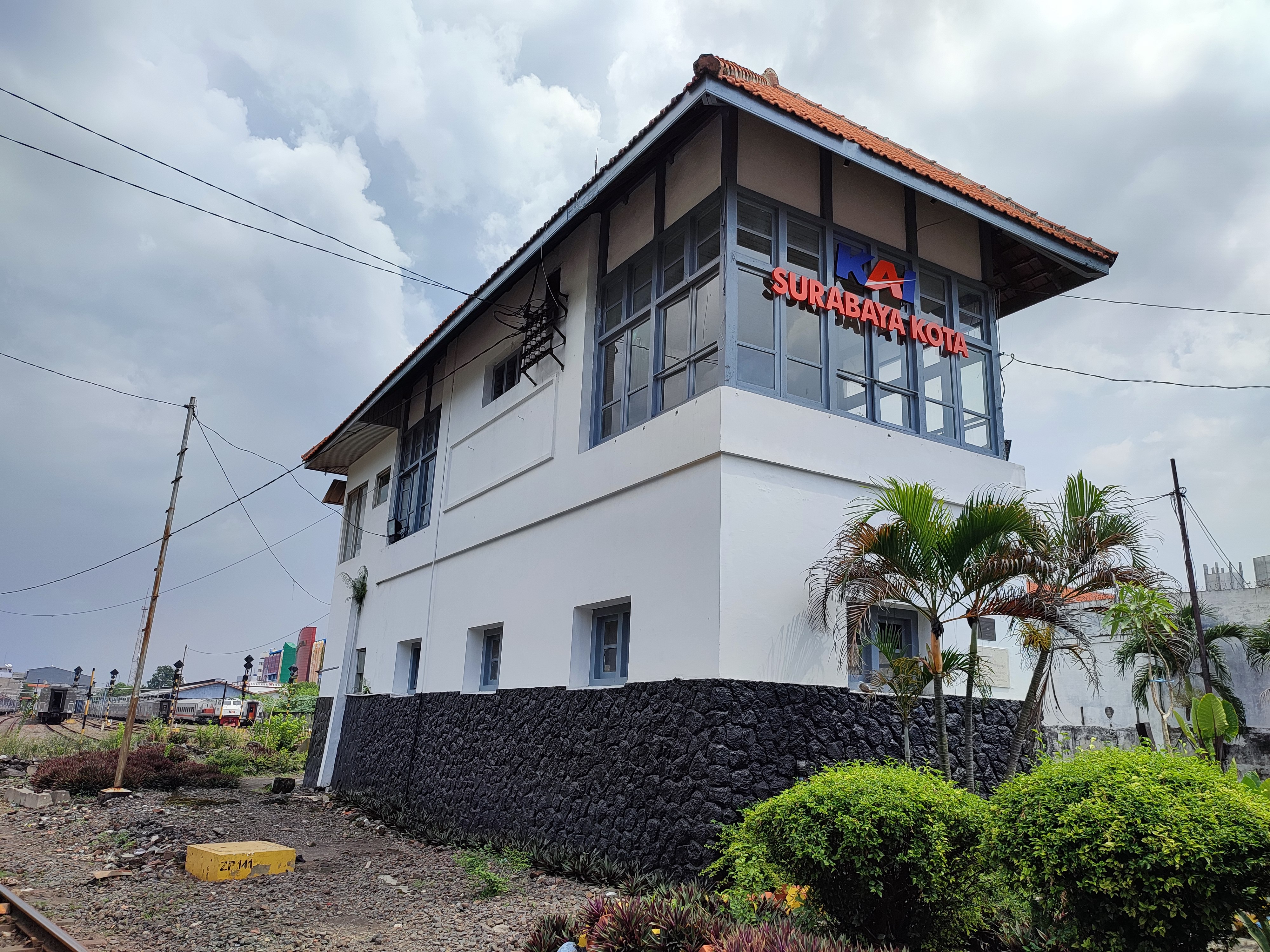 Rumah Sinyal Stasiun Surabaya Kota